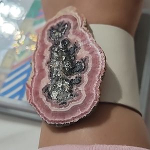 Stone cuff